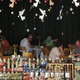 Die kersmark lekker besig...